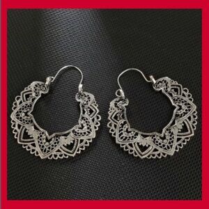 SILVER VINTAGE INSPIRED ANTIQUE MOROCCAN LARGE HOOP FLORAL EARRINGS